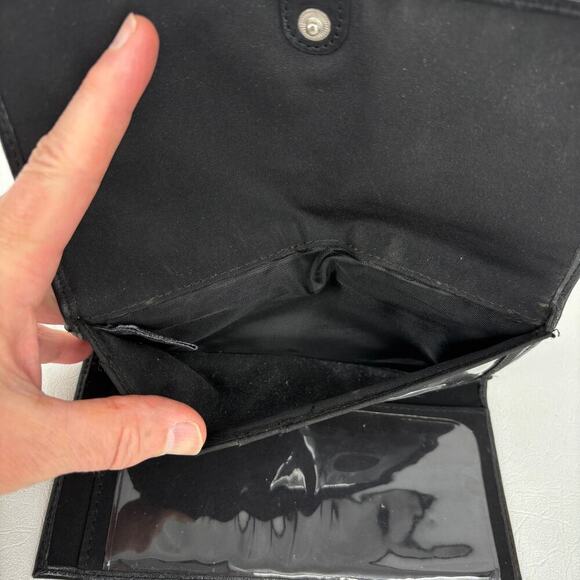 Wilsons Leather Bifold Checkbook Wallet Black Snap Close Credit Card ID - Picture 4 of 16